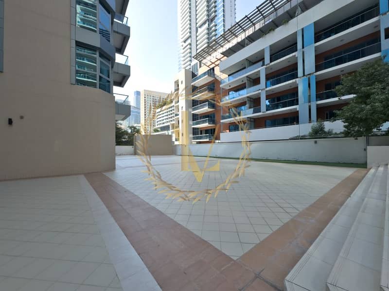 Luxurious 1BR in Dubai Marina–Steps to Metro and Beach, Several attractions nearby - Image 19