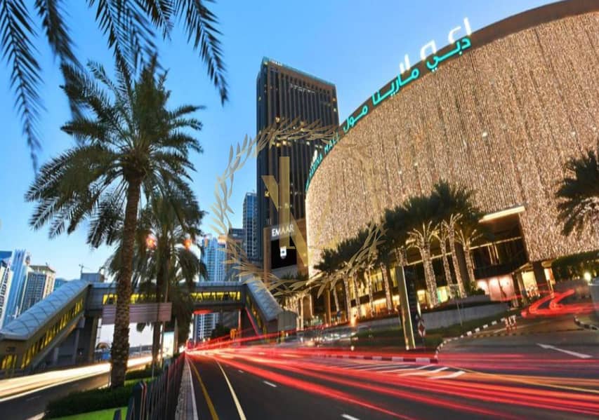 Luxurious 1BR in Dubai Marina–Steps to Metro and Beach, Several attractions nearby - Image 27