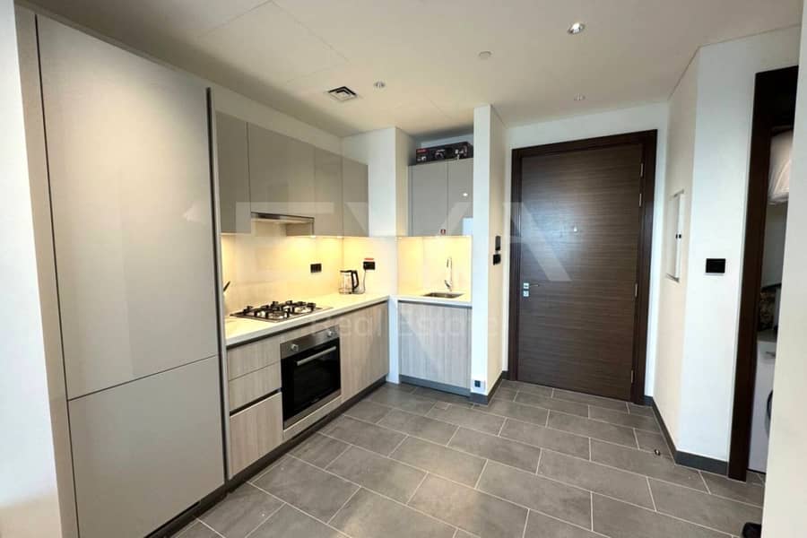 Fully Furnished | High Floor | Pool View | Vacant