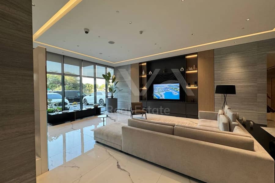 Fully Furnished | High Floor | Pool View | Vacant - Image 12
