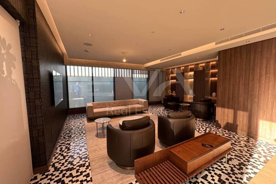 Fully Furnished | High Floor | Pool View | Vacant - Image 13