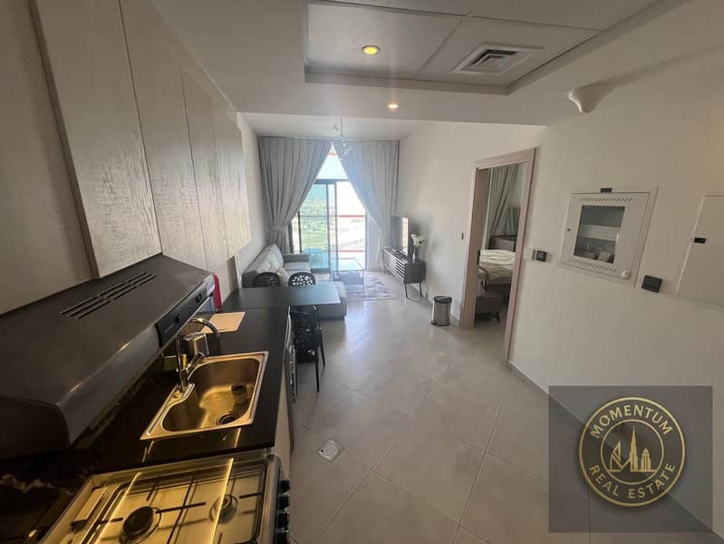 Fully Furnished | Burj Khalifa View | Luxury | Great Location - Image 9