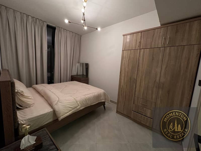 Fully Furnished | Burj Khalifa View | Luxury | Great Location - Image 11