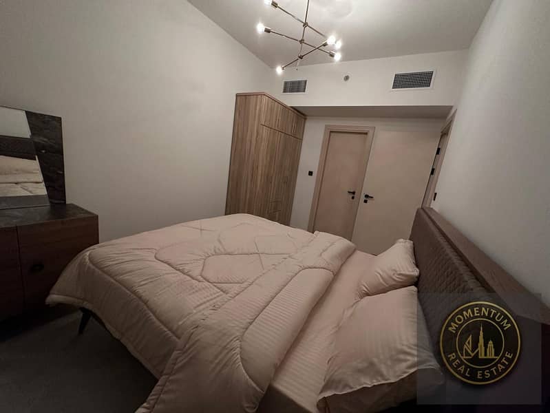 Fully Furnished | Burj Khalifa View | Luxury | Great Location - Image 12