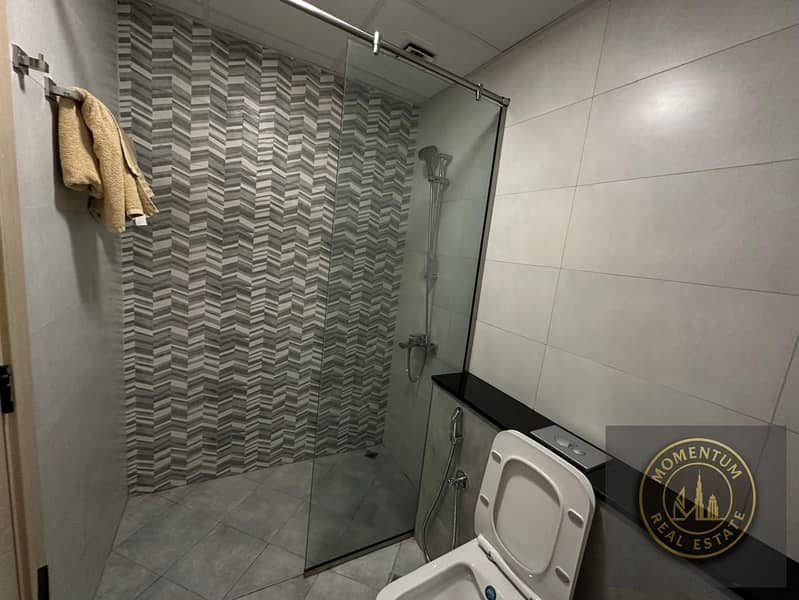 Fully Furnished | Burj Khalifa View | Luxury | Great Location - Image 16