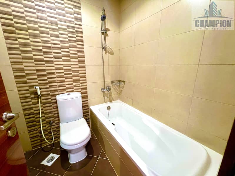 Spacious 2 BHK | 1410 Sqft | Prime Location | Rent 95k - Image 11