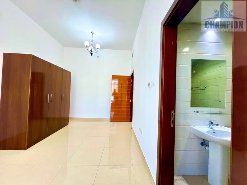 Spacious 2 BHK | 1410 Sqft | Prime Location | Rent 95k - Image 16