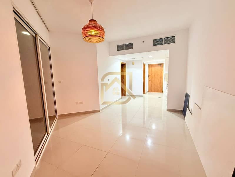 Unfurnished | Perfect 1 bed | Multiple chqs