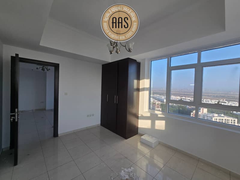 2bhk //Chiller free //Lowest price 82k Higher Floor Brari view