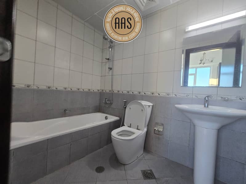 2bhk //Chiller free //Lowest price 82k Higher Floor Brari view