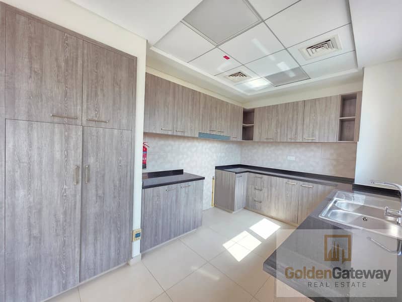 Vacant - Newly Painted Bright and Massive Size with Terrace