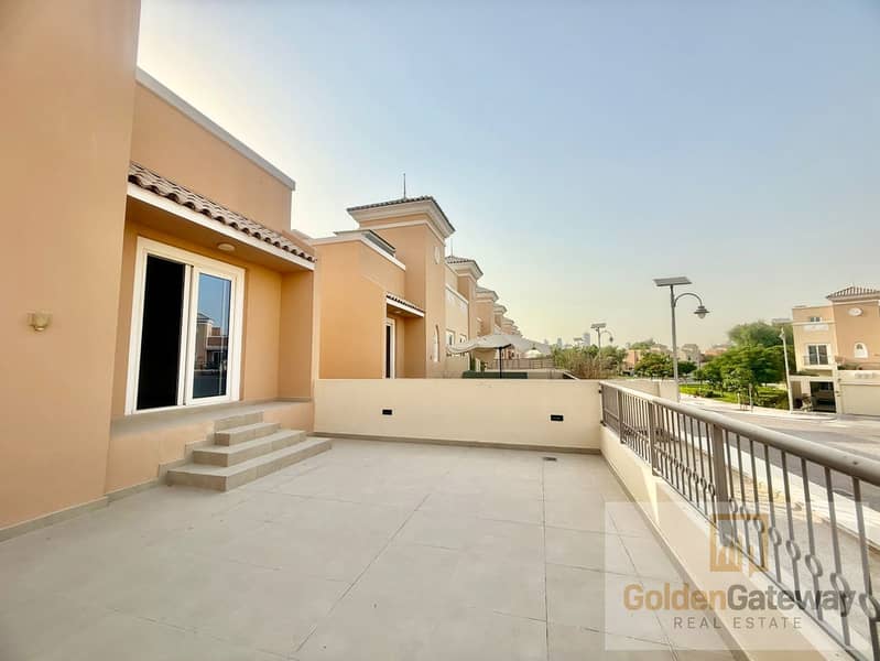 Vacant - Newly Painted Bright and Massive Size with Terrace - Image 11