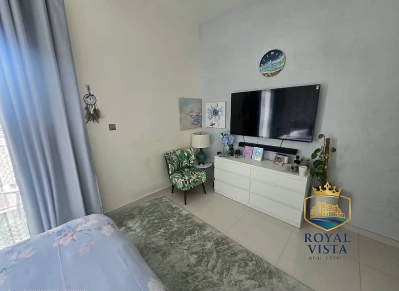 3bed+maid | Corner | Single Row - Image 10