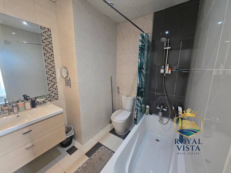 3bed+maid | Corner | Single Row - Image 12