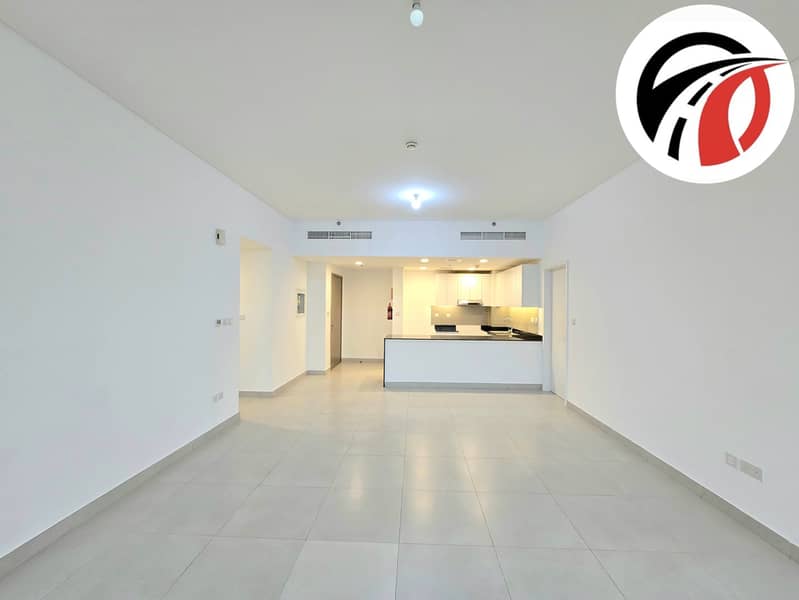 Spacious Apartment ! With All Aminities ! Ready to Move ! Big Size