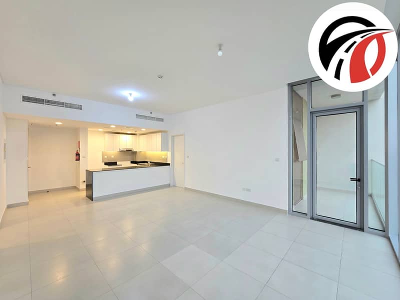 Spacious Apartment ! With All Aminities ! Ready to Move ! Big Size