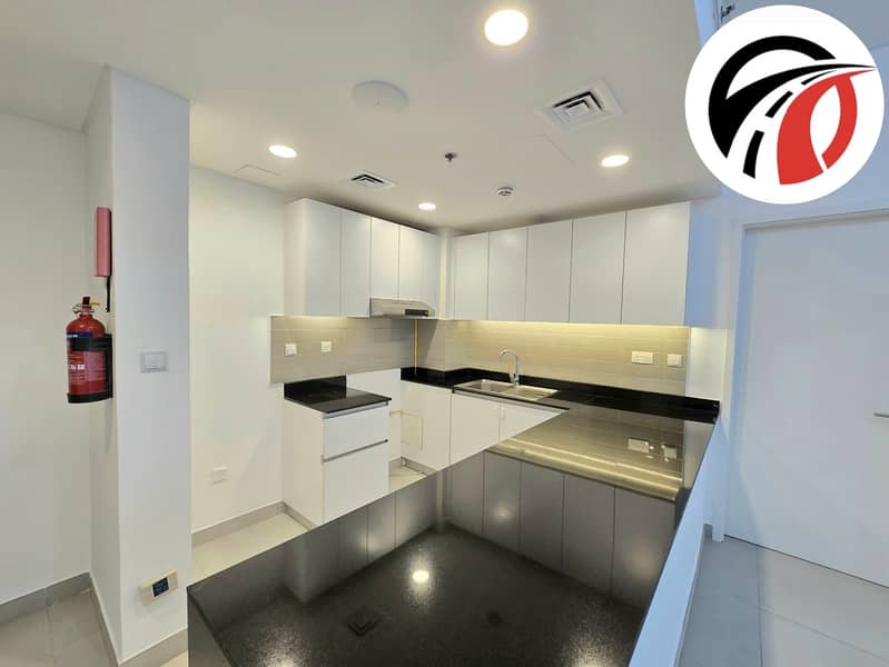 Spacious Apartment ! With All Aminities ! Ready to Move ! Big Size