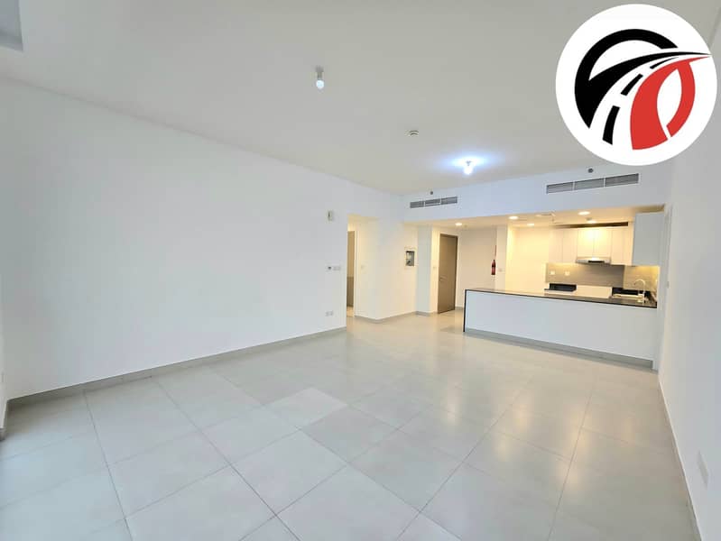 Spacious Apartment ! With All Aminities ! Ready to Move ! Big Size - Image 6