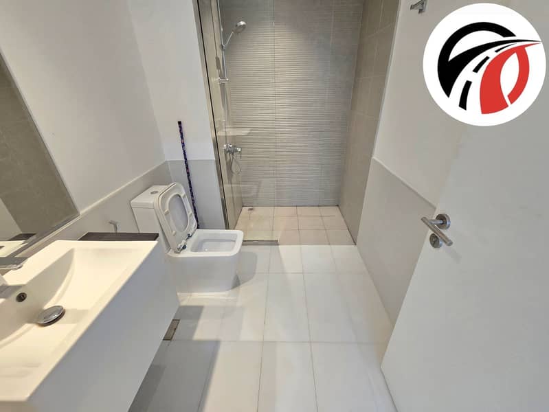 Spacious Apartment ! With All Aminities ! Ready to Move ! Big Size - Image 10