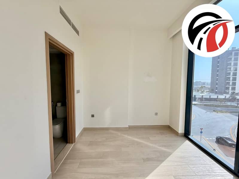 OFFER OF THE DAY ||LUXURY APARTMENT || PRIME LOCATION|| READY TO MOVE - Image 10