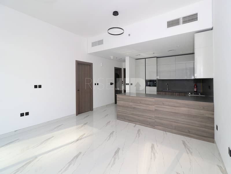 Spacious Apartment | Elegant | Motivated Seller