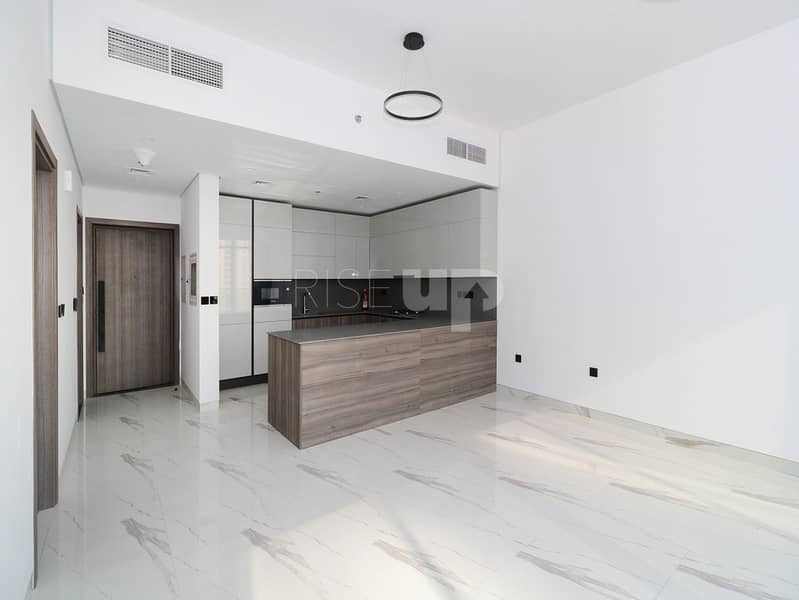 Spacious Apartment | Elegant | Motivated Seller