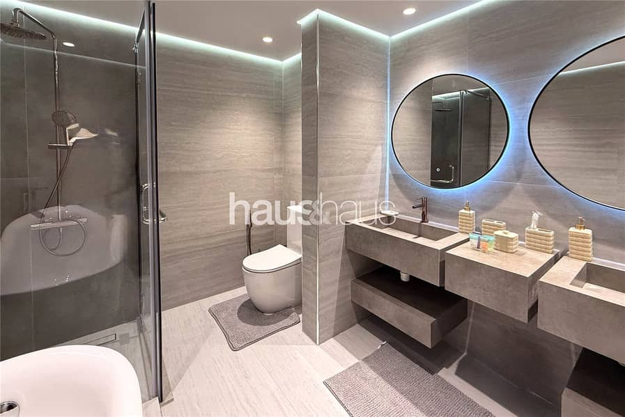 Vacant Now | Fully Upgraded | 2 Balconies