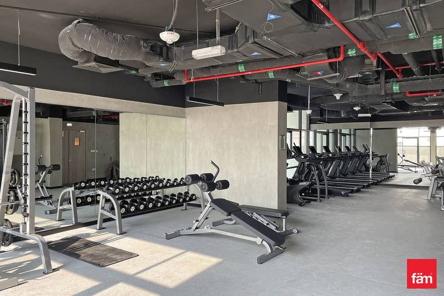 Vacant Soon | Furnished | Close To Mall & Park - Image 6