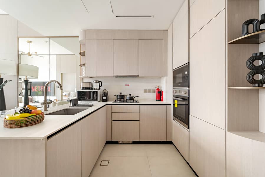 FESTIVE STAY SPECIALS | BRAND NEW - Image 8