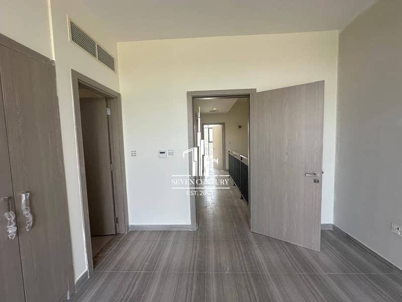 4BHK + Maid | Rare Opportunity | Park View - Image 11