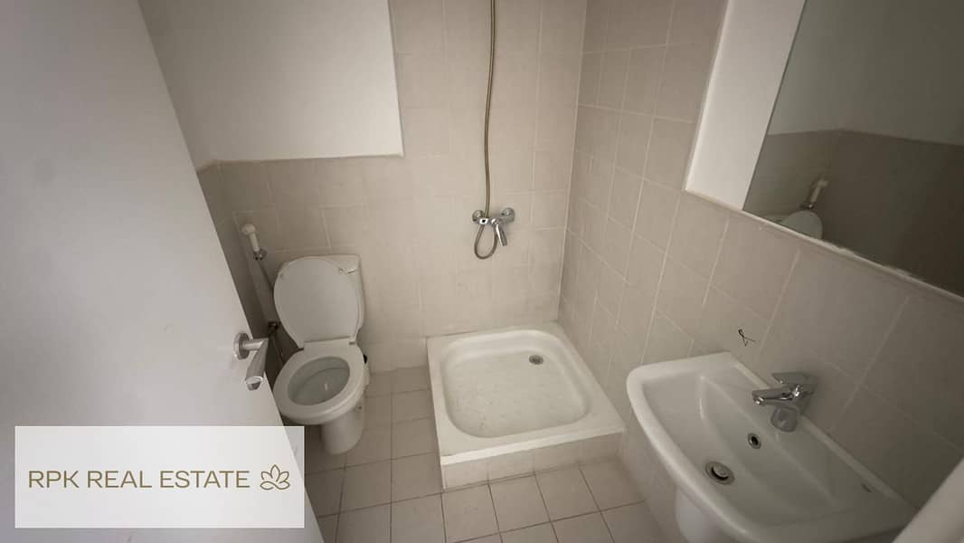 READY TO MOVE IN | COMMUNITY LIVING | SPACIOUS - Image 22