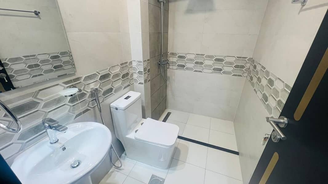 Ever Lowest Price| With Balcony| Semi-Furnished| High Floor|Brand New Building - Image 7