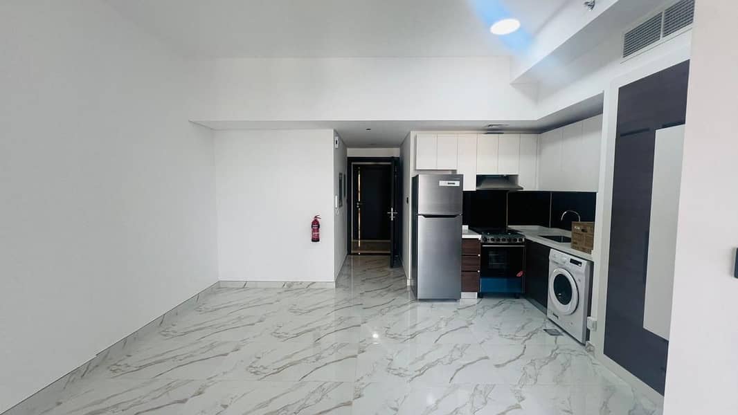 Ever Lowest Price| With Balcony| Semi-Furnished| High Floor|Brand New Building - Image 8