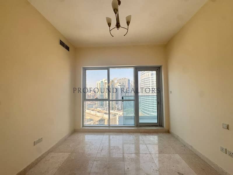 Vastu 2BR+Store I BurjKhalifa view I Closed Kitchen