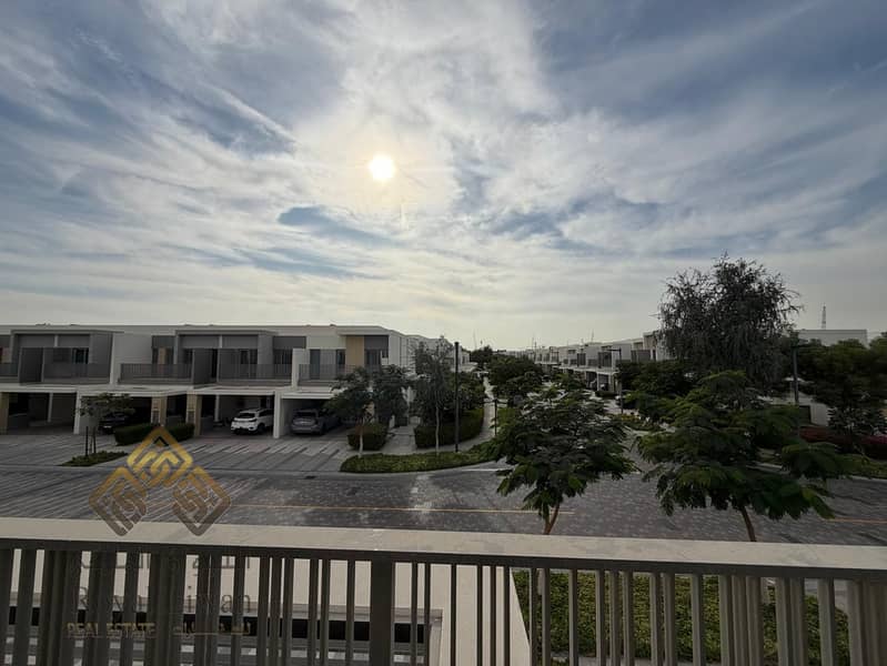 Modern Style | 4BR Townhouse | Corner Unit | Ready to Move in