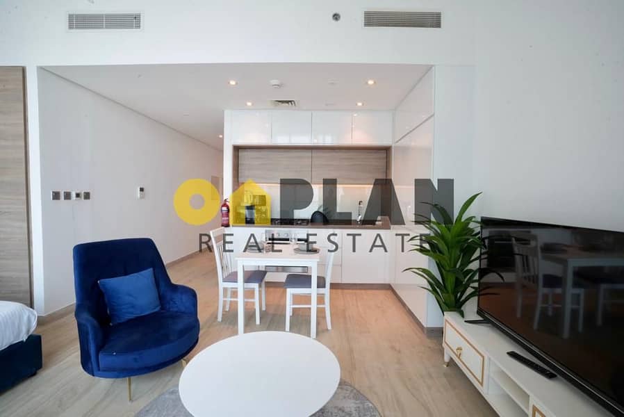 Vintage Charm Studio and Modern Comfort of living