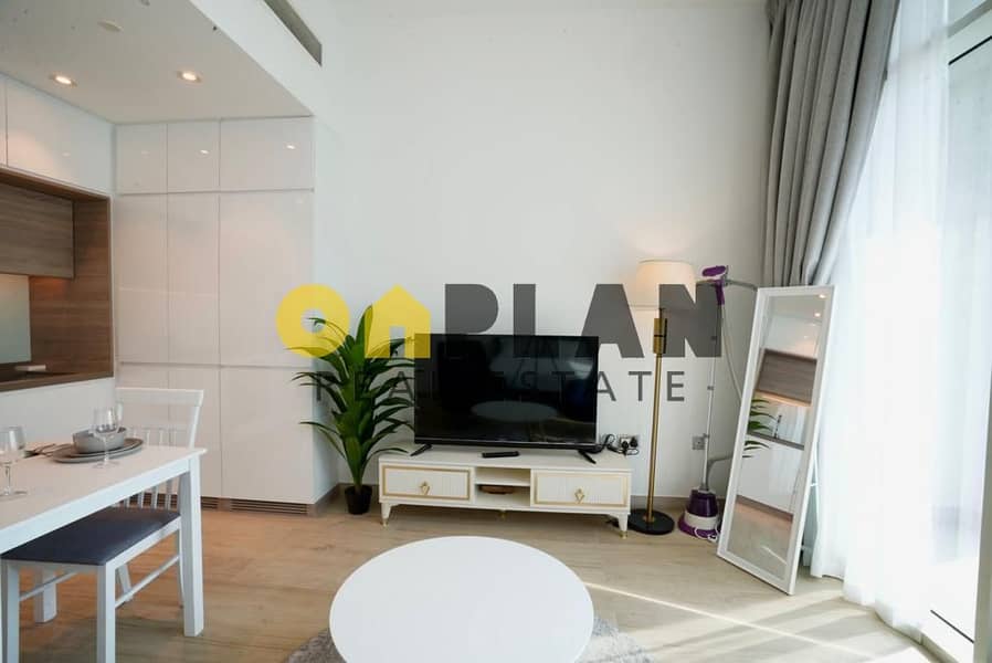 Vintage Charm Studio and Modern Comfort of living