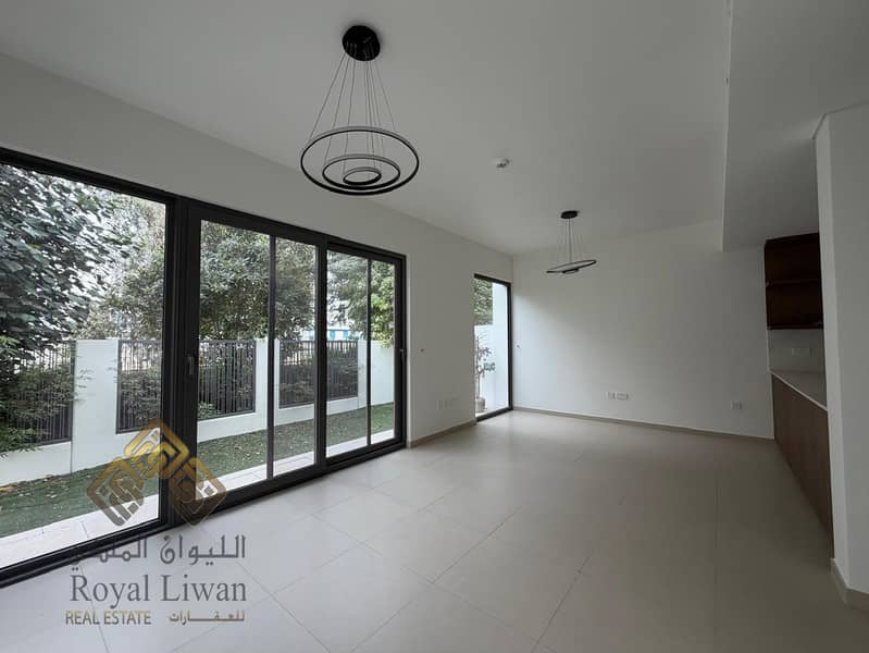 Modern Style | 4BR Townhouse | Corner Unit | Ready to Move in