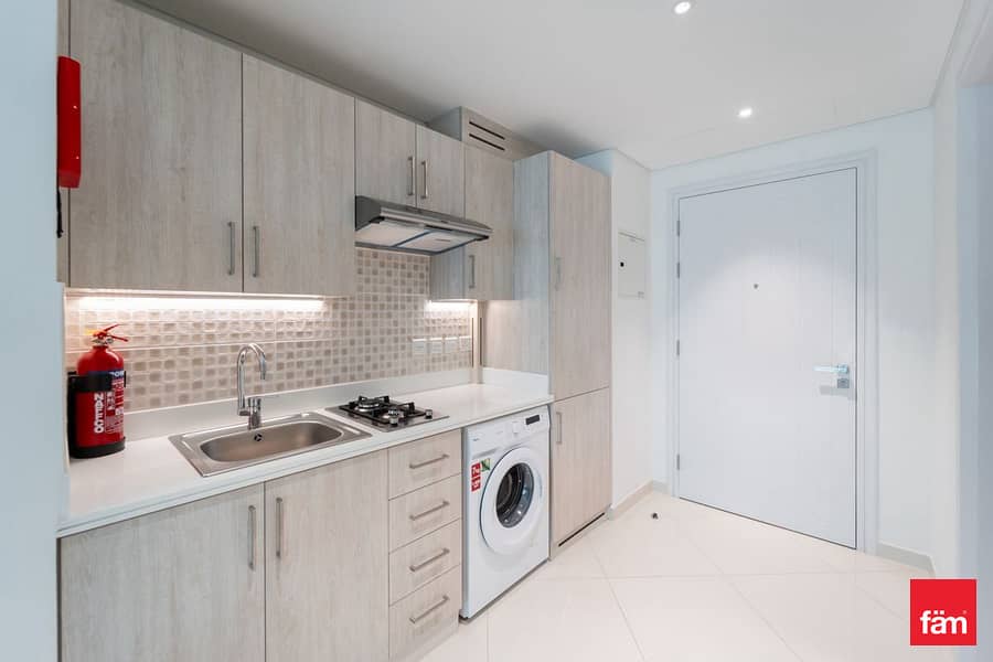 Big Layout | Fully Furnished | Vacant 29th Jan