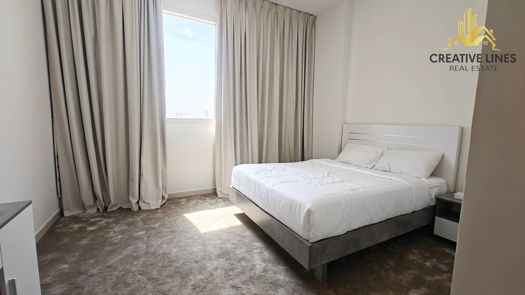 Fully furnished luxury 2-Bedroom with closed kitchen apartment// ready to move// Cheque 4 to 6