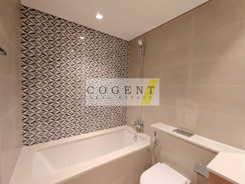 Brand New 3 Bedroom + Maids Apartment For Rent with Full Marina and QE2 Views - Image 13