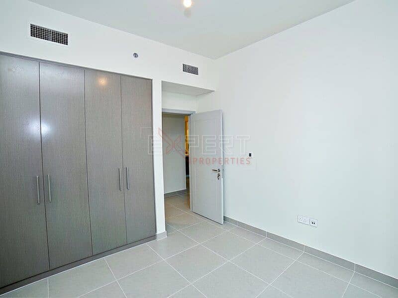 Open Layout | Bright & Spacious Unit | Stunning City Views - Image 6