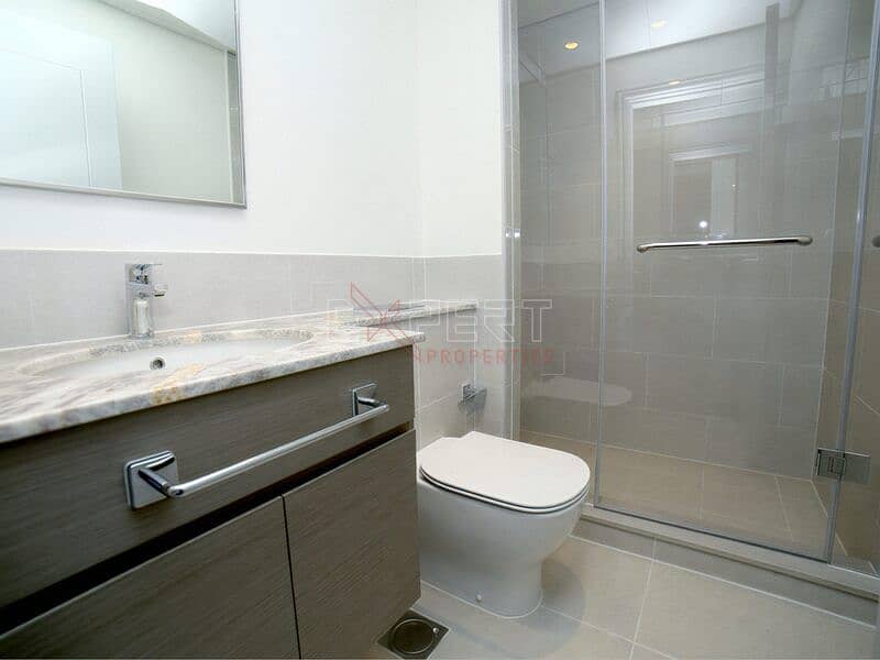 Open Layout | Bright & Spacious Unit | Stunning City Views - Image 12