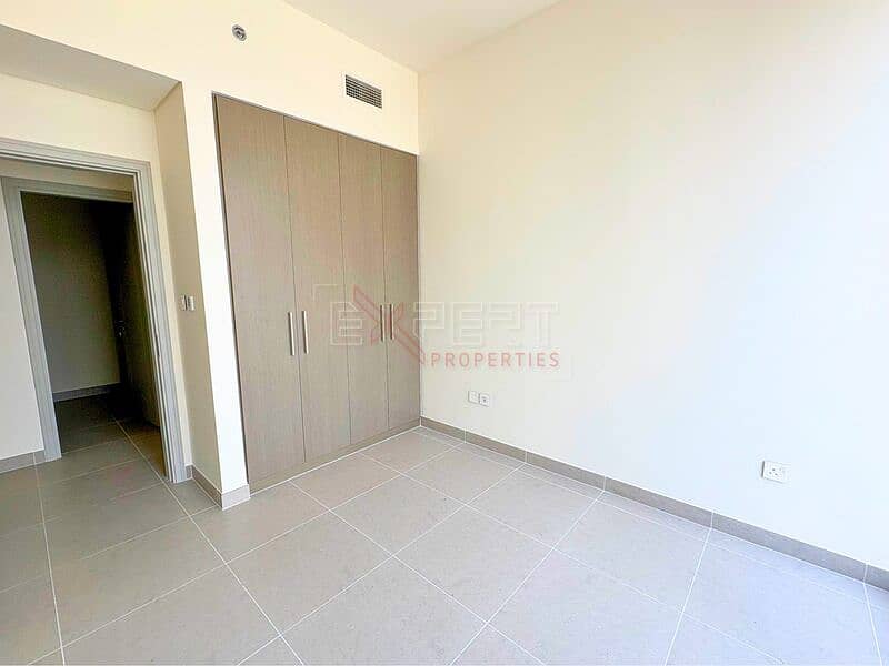 Spacious 3BR | Iconic Burj & Fountain Views | Premium Living - Image 8