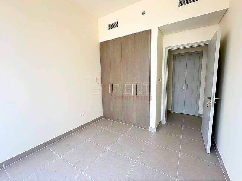 Spacious 3BR | Iconic Burj & Fountain Views | Premium Living - Image 12