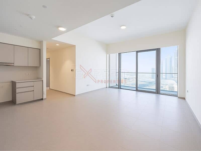 Luxury Residence | Boulevard & Fountain Views |Elegant High-Floor