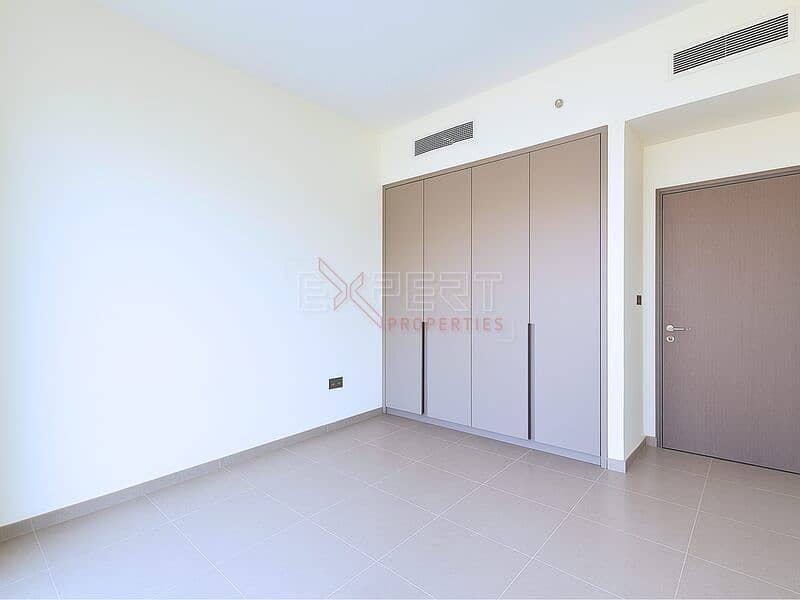 Luxury Residence | Boulevard & Fountain Views |Elegant High-Floor - Image 6