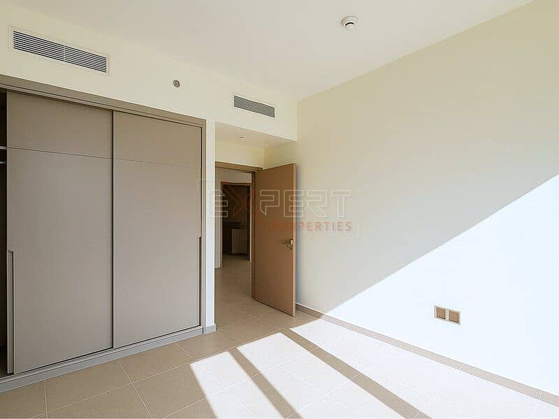 Luxury Residence | Boulevard & Fountain Views |Elegant High-Floor - Image 8