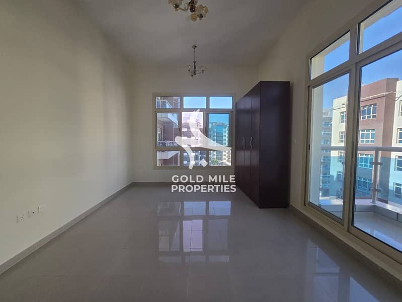 Family building || Prime Location || Ready to Move || Spacious Apartment - Image 10