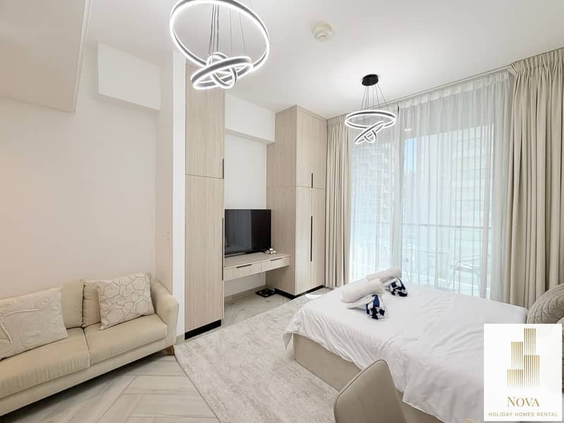 Bills Included! Serviced studio big balcony